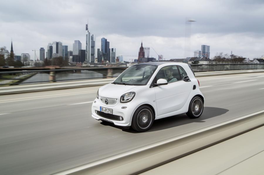  Smart ForTwo Coupe by Brabus 2016 года  (фото 2 из 18)